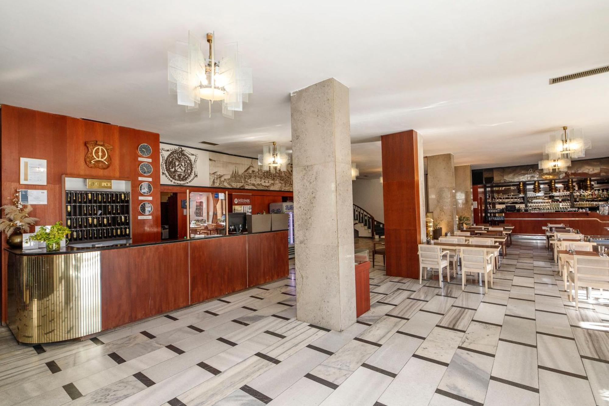 Lh Hotel Medinek Old Town Kutna Hora Exterior photo